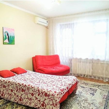 Mega Aktobe Apartment ภายนอก รูปภาพ