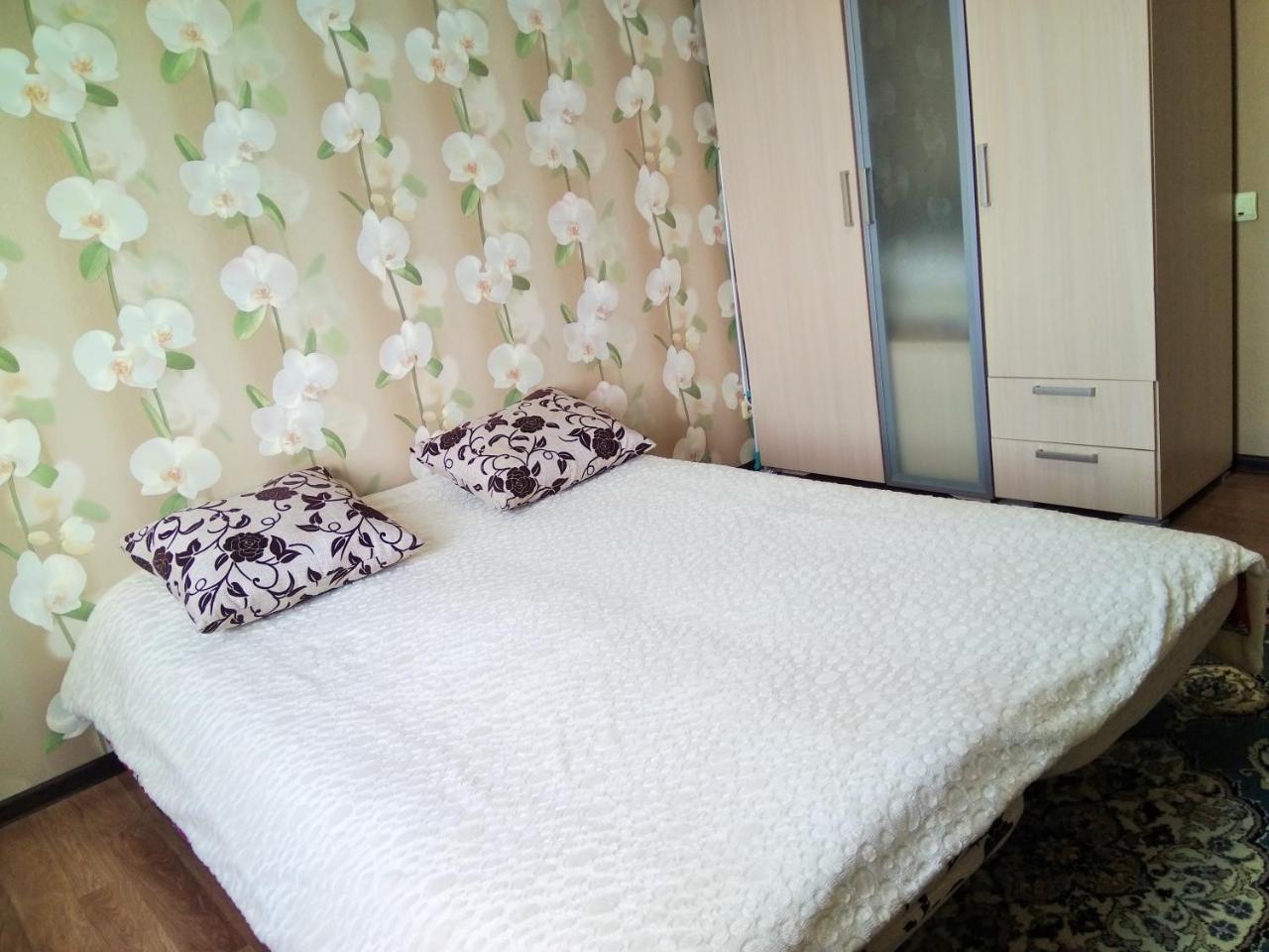 Mega Aktobe Apartment ภายนอก รูปภาพ